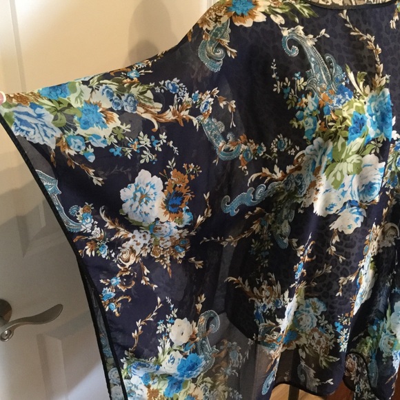 Floral Chiffon Poncho - Picture 2 of 4